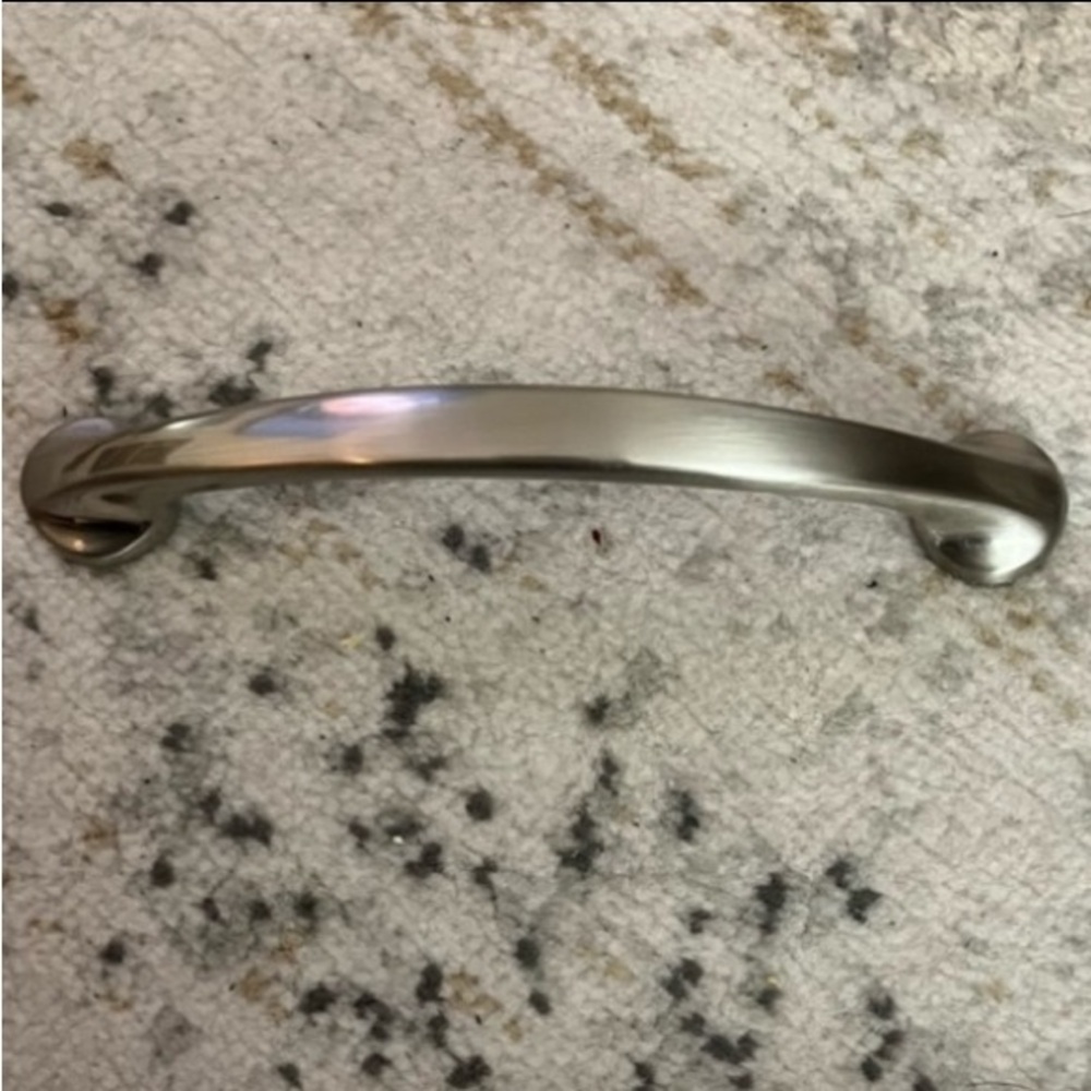 🆕 Closetmaid brushed satin nickel cabinet pull